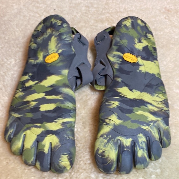 Vibram W135 womens KSO Fivefingers running shoes - Picture 5 of 6